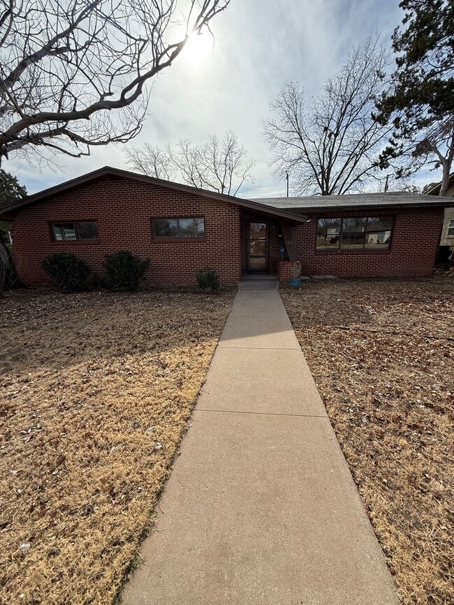 2701 38th St in Lubbock, TX - Building Photo - Building Photo