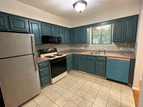 465 Mix Ave in Hamden, CT - Building Photo - Building Photo