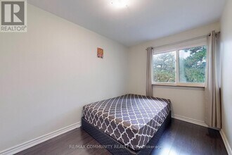 2451 Bridletowne Cir in Toronto, ON - Building Photo - Building Photo