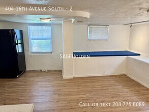 404 16th Ave S in Nampa, ID - Building Photo - Building Photo