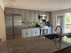 87 Fairview Ave in Somerville, NJ - Building Photo - Building Photo