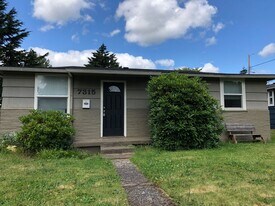 7315 SE 46th Ave in Portland, OR - Building Photo