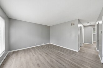 237 Grampian Rd in St. Louis, MO - Building Photo - Building Photo