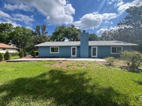 11560 Camp Dr in Dunnellon, FL - Foto de edificio - Building Photo