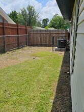 9814 Thorn St in Houston, TX - Building Photo - Building Photo