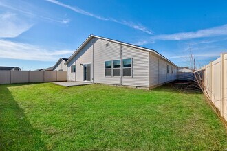 19570 Nanticoke Ave in Caldwell, ID - Building Photo - Building Photo