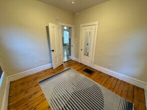 377 Highland Ave, Unit 1 in Somerville, MA - Building Photo - Building Photo