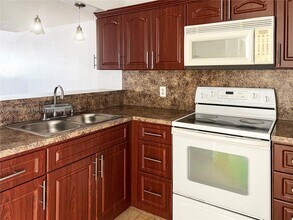 5447 W 22nd Ct in Hialeah, FL - Building Photo - Building Photo