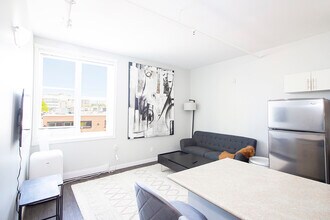 300 Taché Av in Winnipeg, MB - Building Photo - Building Photo