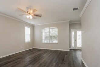 6637 Cambridge Park Dr in Apollo Beach, FL - Building Photo - Building Photo