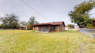 1708 Kangaroo Ave in Killeen, TX - Foto de edificio - Building Photo