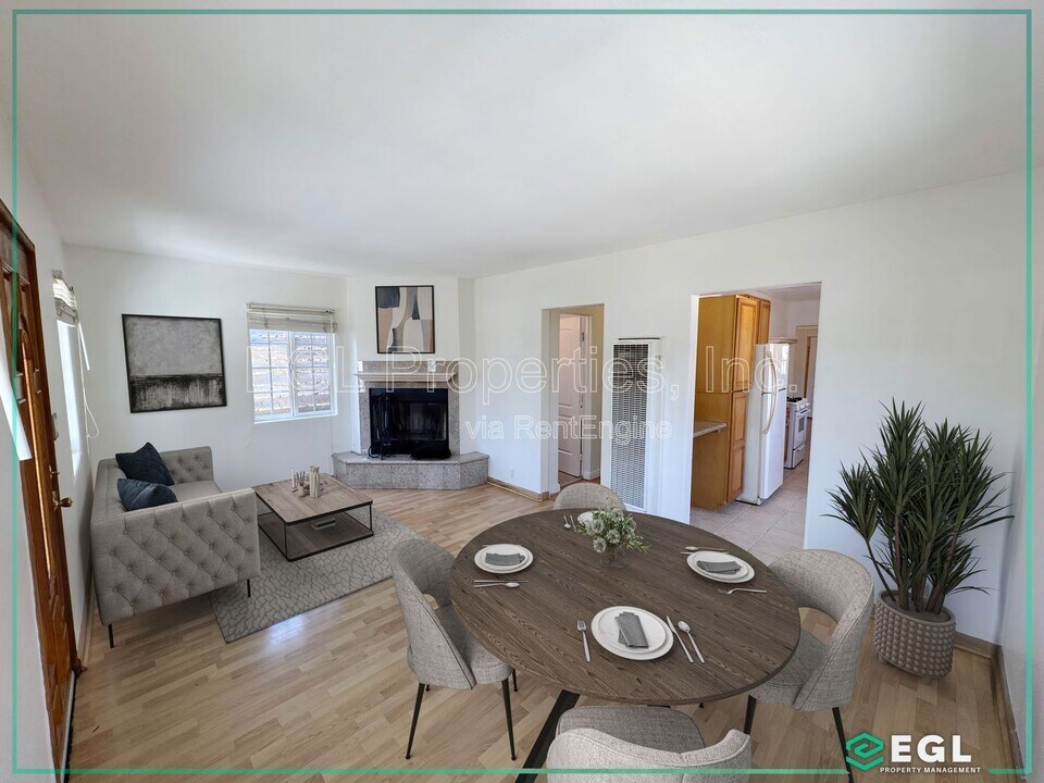 837 Rose Ave in Los Angeles, CA - Building Photo