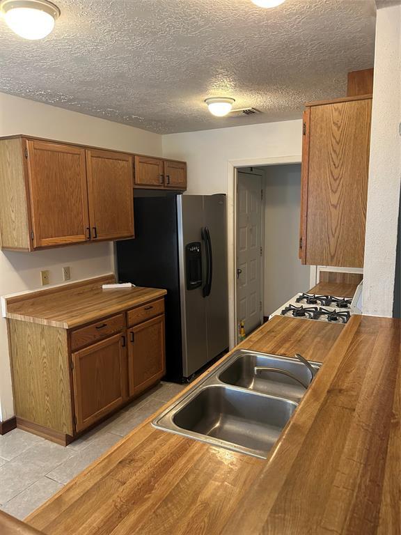 24018 Farm Hill Dr in Spring, TX - Building Photo - Building Photo