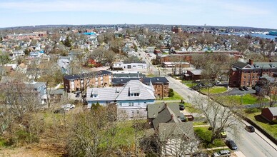 171 Garfield Ave in New London, CT - Building Photo - Building Photo