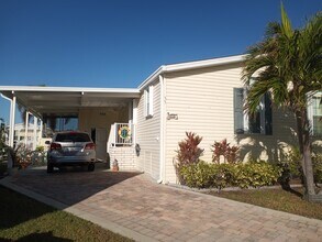 31 Emden Cir in Punta Gorda, FL - Building Photo - Building Photo