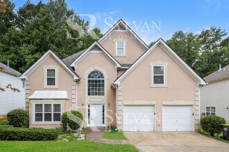 2375 Lake Royale Dr in Riverdale, GA - Building Photo - Building Photo
