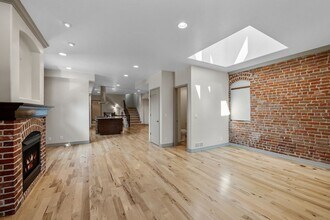 1275 S Clayton St in Denver, CO - Building Photo - Building Photo