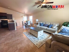 5938 Megan St in Sunland Park, NM - Building Photo - Building Photo