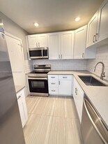 2261 NE 67th St in Fort Lauderdale, FL - Building Photo