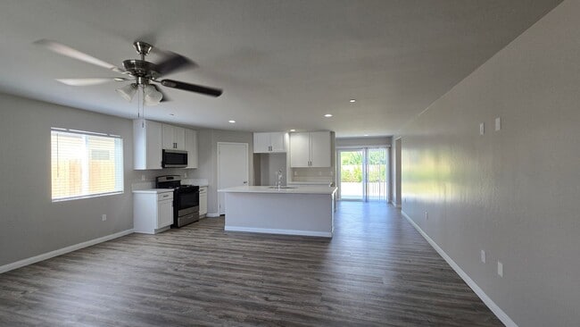 1837 Walnut Dr in Arvin, CA - Building Photo - Building Photo