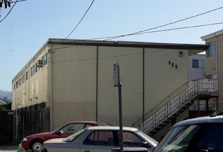 420 E 17th St in Oakland, CA - Building Photo - Building Photo