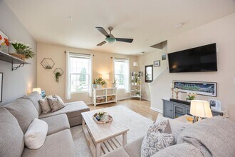 1133 Coulbourn Cor in Glen Burnie, MD - Building Photo - Building Photo