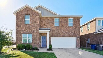 758 Oakhurst Dr in Lavon, TX - Building Photo