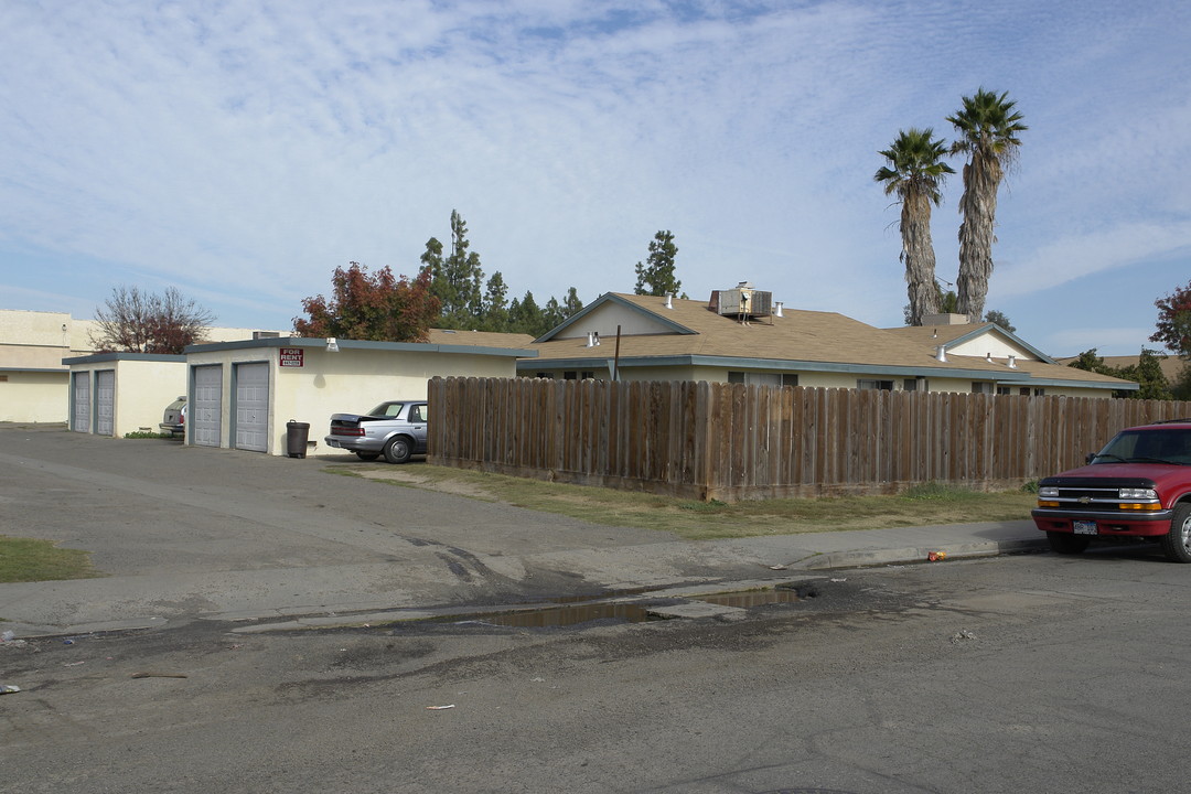 1847 Carter Way in Atwater, CA - Building Photo