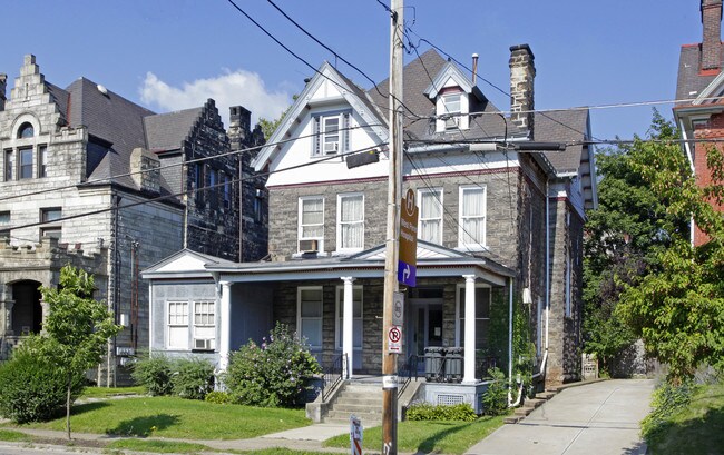 332 S Negley Ave in Pittsburgh, PA - Building Photo - Building Photo