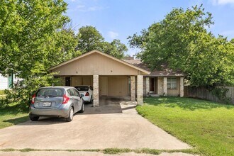 818 Sirocco Dr in Austin, TX - Building Photo - Building Photo
