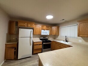 1167 E 400 S in Saint George, UT - Foto de edificio - Building Photo