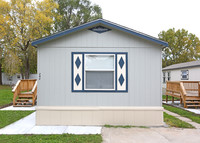 Maple Grove in Lincoln, NE - Foto de edificio - Building Photo