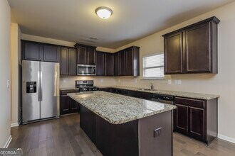 1209 Creek Crossing Dr in Mcdonough, GA - Building Photo - Building Photo