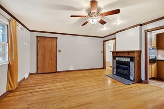 1721 Woodruff Place Cross Dr in Indianapolis, IN - Building Photo - Building Photo