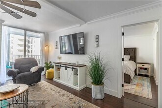 1010 S Ocean Blvd in Pompano Beach, FL - Building Photo - Building Photo