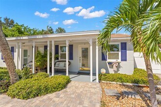6872 Gulf Winds Dr in St Pete Beach, FL - Building Photo - Building Photo