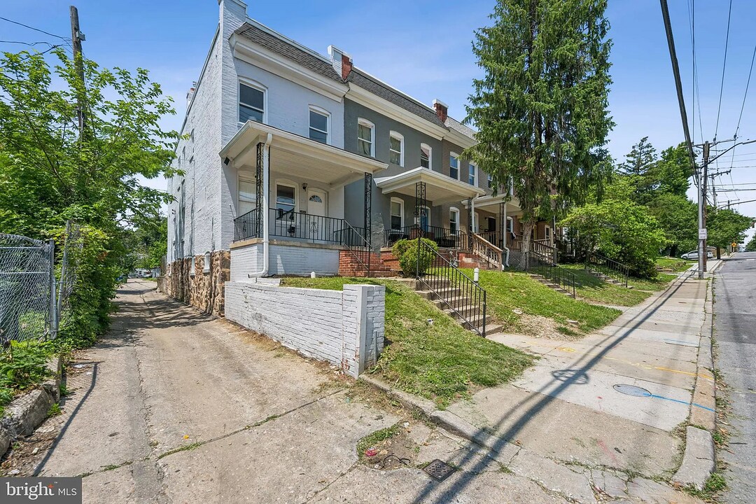 3800 Old York Rd in Baltimore, MD - Building Photo