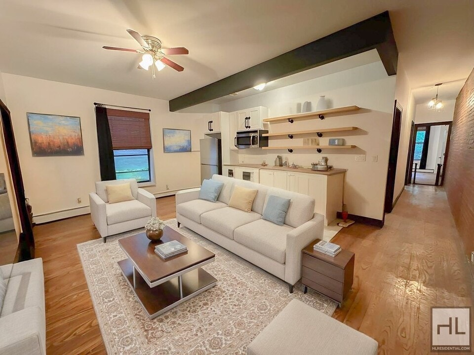 WEST 135 STREET in New York, NY - Foto de edificio