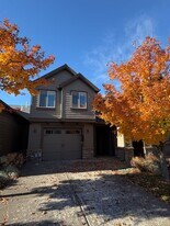 60303 Addie Triplett Loop in Bend, OR - Building Photo