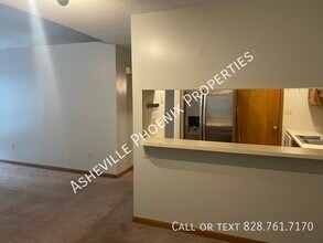 48 Ravencroft Ln in Asheville, NC - Building Photo - Building Photo