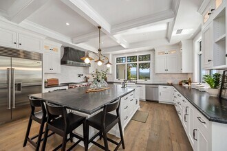 2111 Random Oaks Rd in Solvang, CA - Building Photo - Building Photo