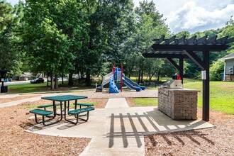 Serene at Creekstone in Athens, GA - Building Photo - Building Photo