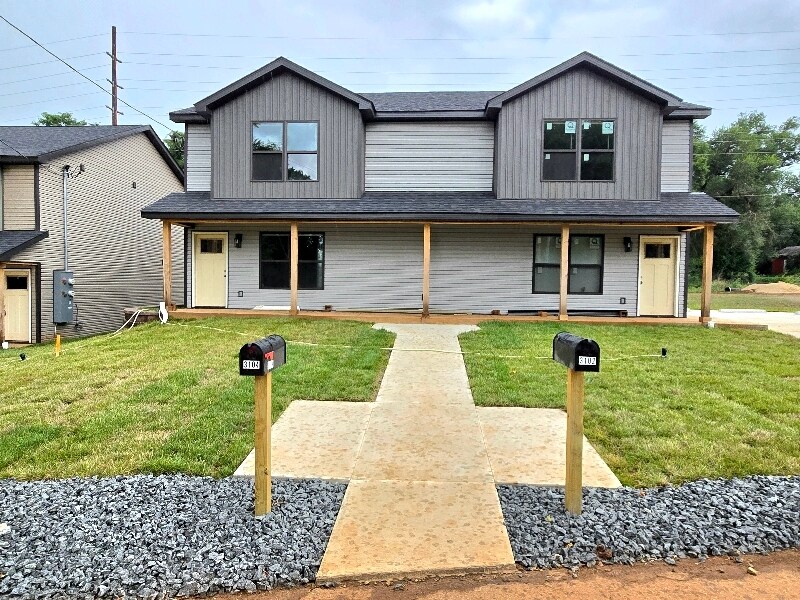 3104 Commerce St in Park Hills, MO - Building Photo