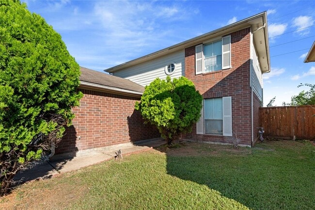 8914 Pecan Pl Dr in Houston, TX - Building Photo - Building Photo