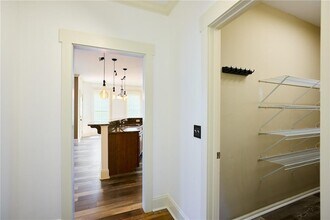1069 Shadowridge Dr SE in Atlanta, GA - Building Photo - Building Photo