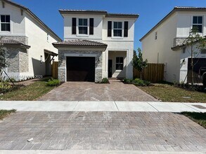 2281 NW 131st Cir in North Miami, FL - Building Photo - Building Photo