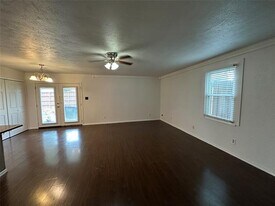 910 Sunny Slope Dr in Allen, TX - Building Photo