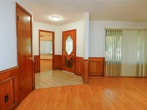 110 Carolyn Ln in Shady Shores, TX - Foto de edificio - Building Photo