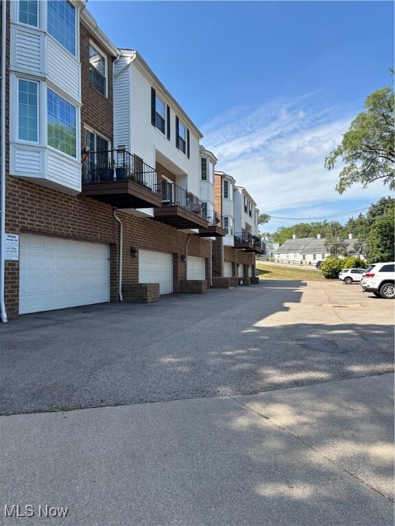 property at 20996 Detroit Rd