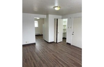 160 N 1st St W in Rexburg, ID - Building Photo - Building Photo